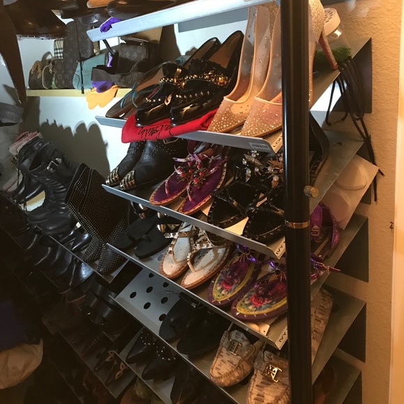 Meet your Posher, Anita - Picture 3 of 6